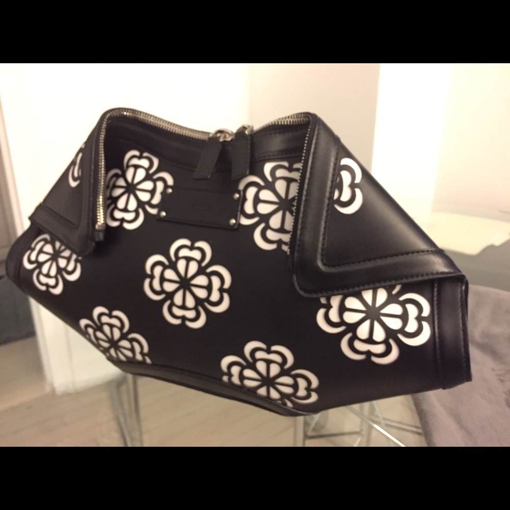 Alexander McQueen De Manta Clutch - Leather - Picture 2 of 8